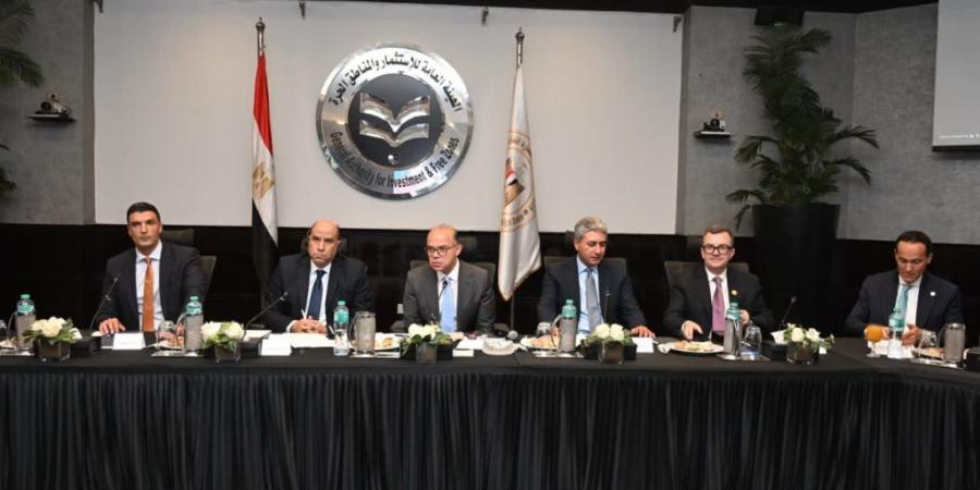 بالبلدي : وزراء
      الاستثمار
      والصناعة
      والمالية
      والتخطيط
      والعمل
      والسياحة
      يبحثون
      مع
      البنك
      الدولي
      محاور
      الخطة
      التنفيذية
      لاستراتيجية
      الاستثمار
      الأجنبي
      المباشر 