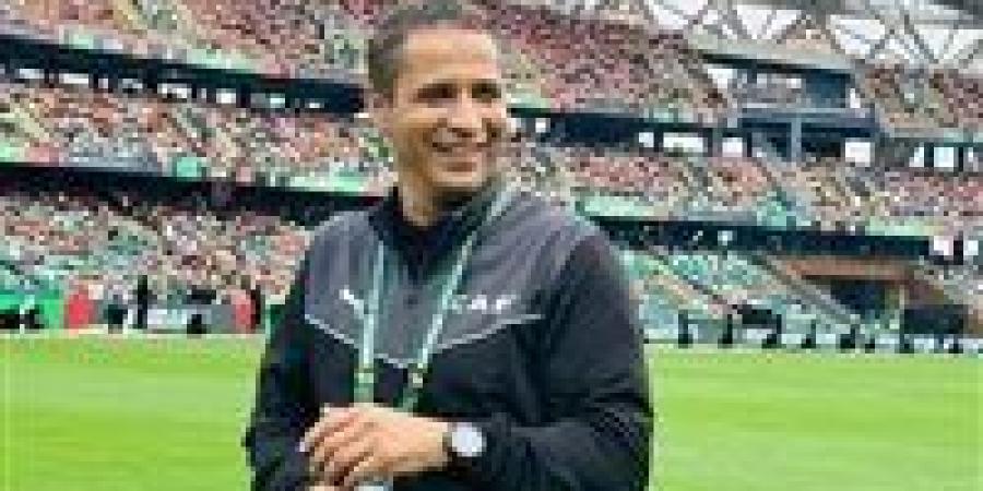 بالبلدي: محمود
      عاشور
      حكمًا
      لتقنية
      الفيديو
      في
      لقاء
      النمسا
      والأردن
      بكأس
      العالم