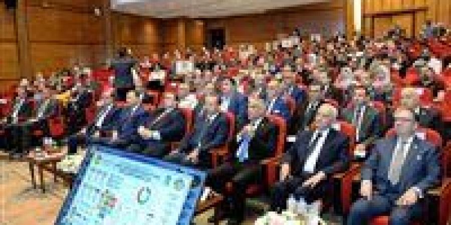 بالبلدي : رئيس
      جامعة
      كفر
      الشيخ
      يشهد
      فعاليات
      الاحتفال
      بختام
      أنشطة
      تحالف
      إقليم
      الدلتا