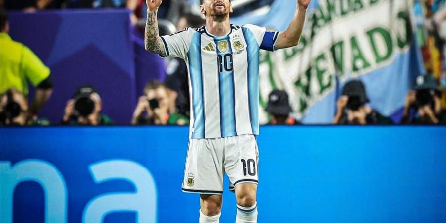 بالبلدي : ميسي
      يكسر
      رقم
      أسطورة
      إفريقيا
      في
      كأس
      العالم
      بعد
      هاتريك
      الجزائر