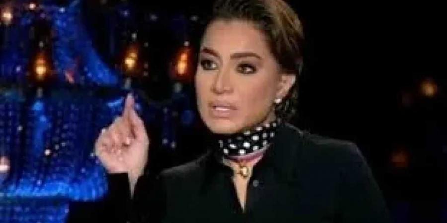 مشادة
      على
      الهواء
      في
      «90
      دقيقة»
      بين
      بسمة
      وهبة
      وأحمد
      الطيب
      بسبب
      شوبير