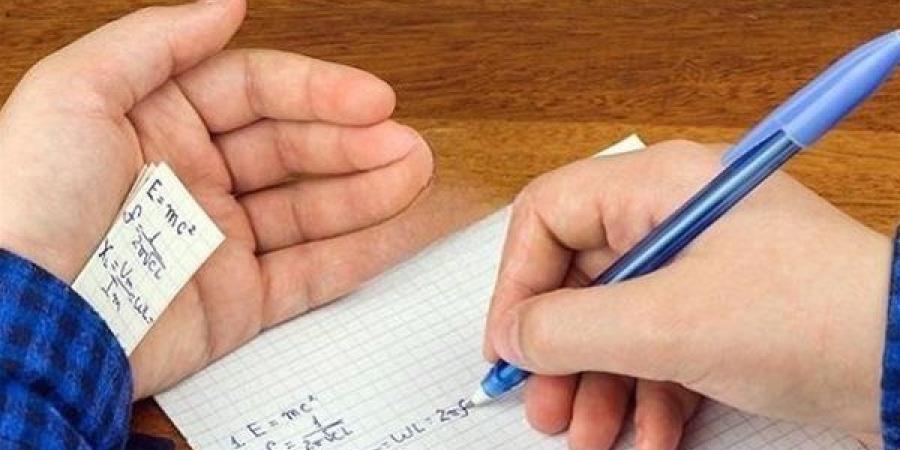 بالبلدي: لماذا
      يتصاعد
      الغش
      في
      امتحانات
      الثانوية
      العامة
      رغم
      العقوبات
      المشددة؟
      خبراء
      التعليم
      يكشفون
      الأسباب