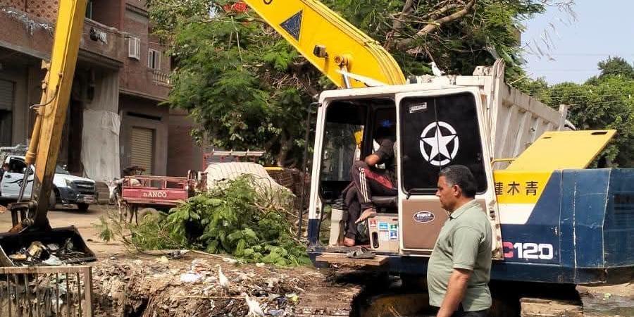 بالبلدي: بالصور..أعمال
      تطهير
      ورفع
      مخلفات
      مصرف"
      سبل"
      وعدد
      من
      الترع
      والمجاري
      المائية
      بمنوف