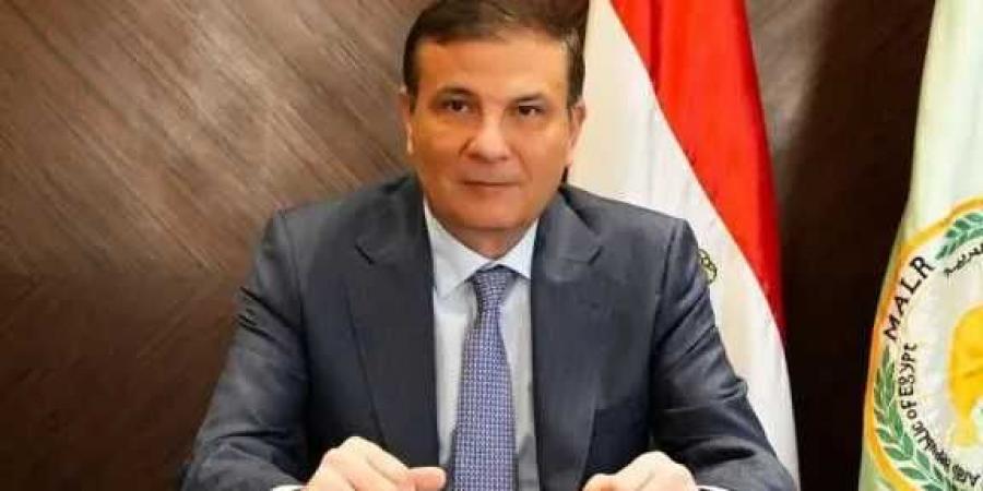 وزير
      الزراعة
      يستعرض
      جهود
      وأنشطة
      تنمية
      الثروة
      الحيوانية
      خلال
      النصف
      الأول
      من
      يونيو