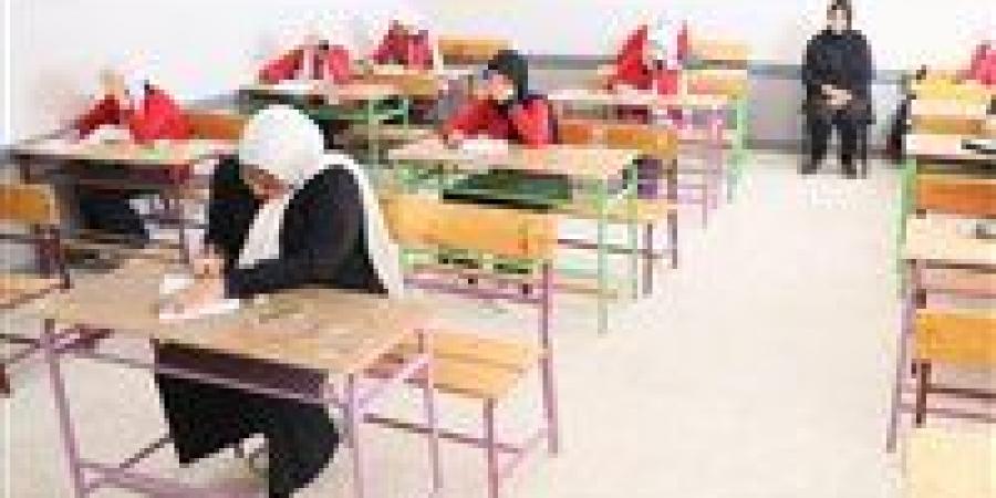 بالبلدي : بدائل
      الثانوية
      العامة
      2027..
      أهم
      10
      مدارس
      بعد
      الشهادة
      الإعدادية
      2026