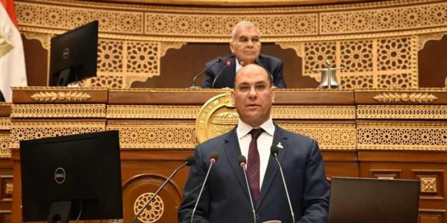 مجلس
      الشيوخ
      يناقش
      طلب
      النائب
      أحمد
      إدريس
      لاستيضاح
      خطة
      الحكومة
      لتوطين
      صناعة
      الدواء