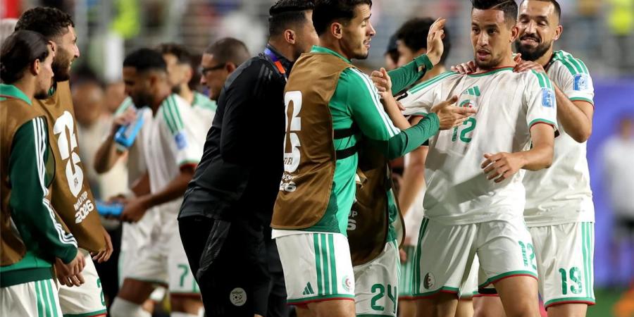 بالبلدي : بعد
      الفوز
      على
      الأردن..
      فرص
      تأهل
      الجزائر
      إلى
      دور
      الـ32
      من
      كأس
      العالم
