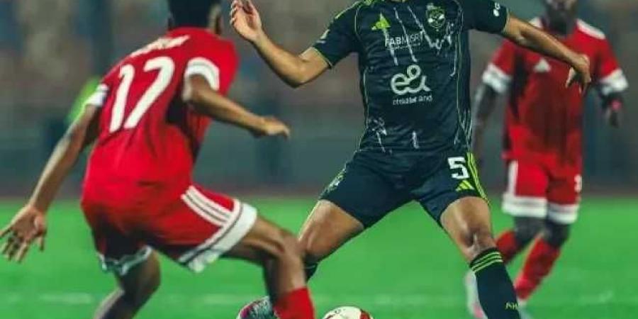 تقارير:
      نادٍ
      سعودي
      وآخر
      قطري
      يطلبان
      ضم
      بن
      رمضان
      من
      الأهلي