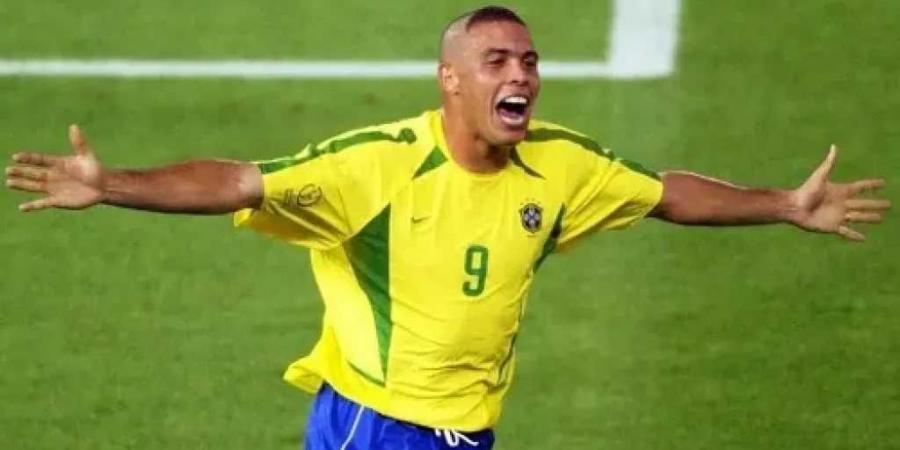 نجم
      ألمانيا
      يعد
      بقص
      شعره
      على
      طريقة
      رونالدو
      إذا
      حقق
      كأس
      العالم