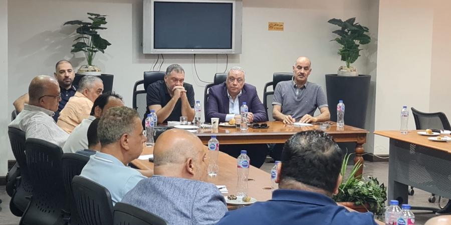 بالبلدي: لجنة
      السياحة
      الدينية
      بغرفة
      الشركات
      تبحث
      استعدادات
      موسم
      العمرة
      الجديد
      وتكثف
      مكافحة
      السماسرة
      والكيانات
      الوهمية