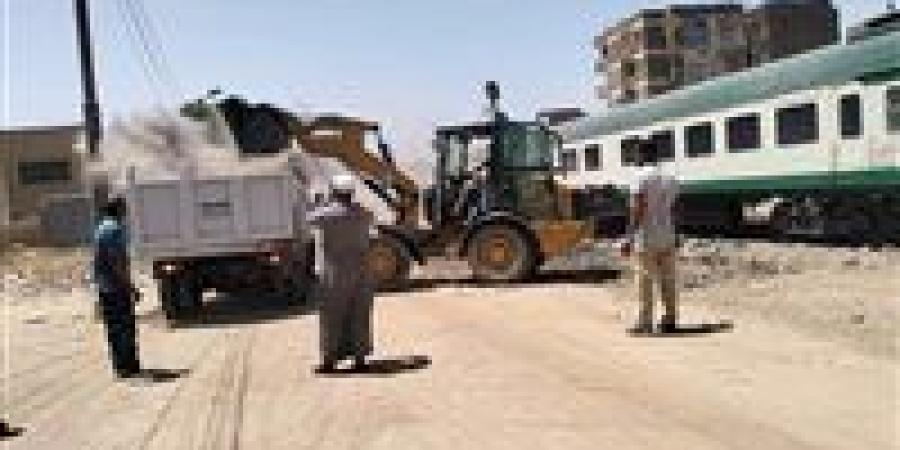 بالبلدي: حملة
      موسعة
      في
      أسوان
      لتطهير
      قرى
      أبو
      الريش
      من
      النفايات
