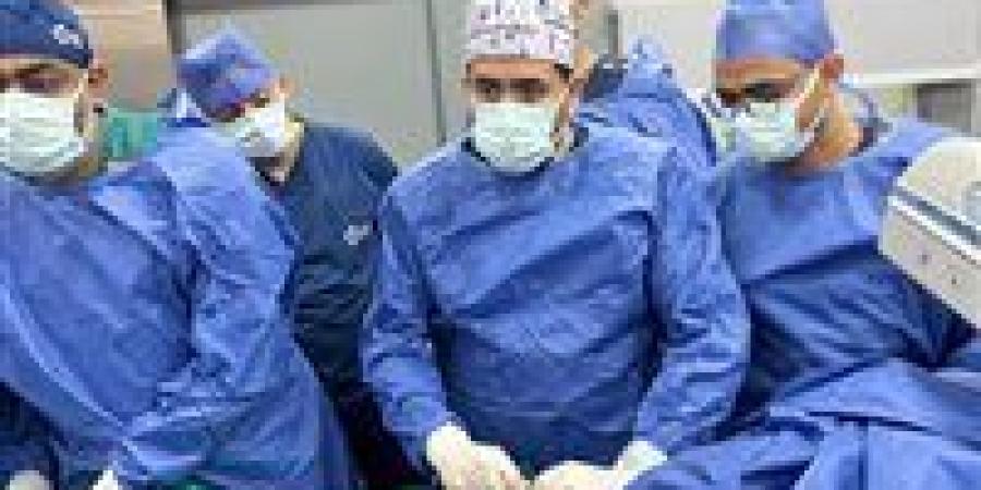 بالبلدي: خبير
      مصري
      أسترالي
      يجري
      13
      تدخلًا
      متقدمًا
      بالمجان
      لعلاج
      انسداد
      بالشرايين