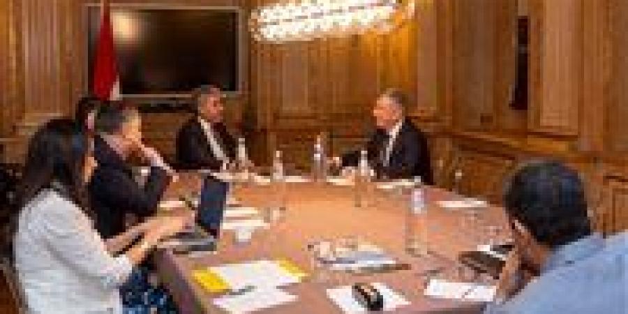بالبلدي: وزير
      السياحة
      والآثار
      يبحث
      مع
      رئيس
      الاتحاد
      الإيطالي
      لمنظمي
      الرحلات
      ASTOI
      تعزيز
      التعاون
      المشترك