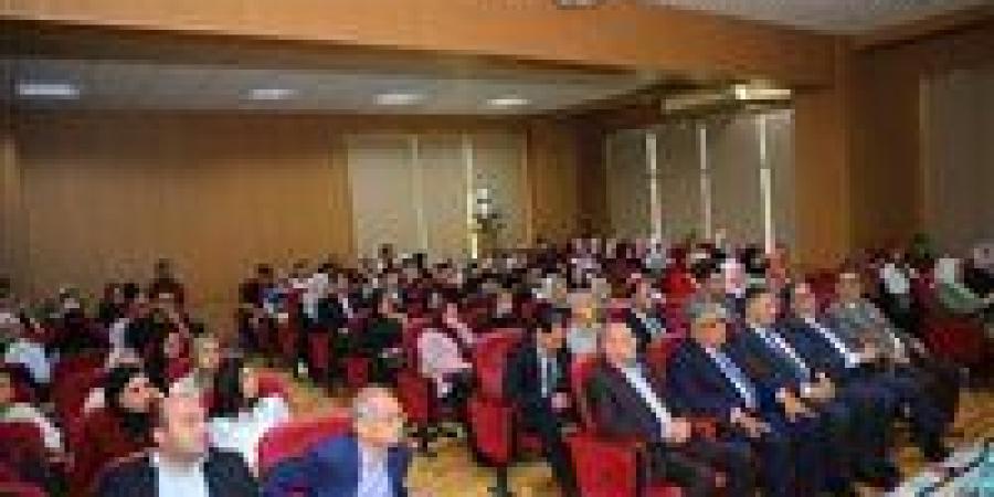 بالبلدي: محافظ
      دمياط
      يؤكد
      أهمية
      الذكاء
      الاصطناعي
      ونظم
      المعلومات
      لدعم
      خطط
      التنمية
      المستدامة