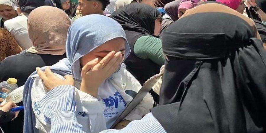 بالبلدي: موجه
      عربي
      بالإسكندرية
      يكشف
      سبب
      أزمة
      امتحان
      اللغة
      العربية
      ويحذر
      طلاب
      الثانوية
      العامة
      من
      خطأ
      المذاكرة
      الحديثة