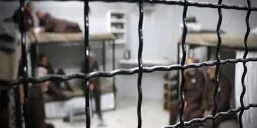 نادي
      الأسير
      الفلسطيني
      يدعو
      الصليب
      الأحمر
      لاستئناف
      زيارة
      الأسرى