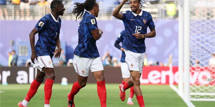 بالبلدي : فيديو
      |
      باركولا
      يسجل
      هدف
      فرنسا
      الثاني
      أمام
      السويد
      في
      كأس
      العالم