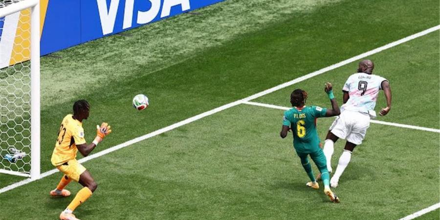 بالبلدي : فيديو
      |
      ريمونتادا
      قاتلة..
      لوكاكو
      وتيليمانس
      يسجلان
      هدفين
      لـ
      بلجيكا
      في
      4
      دقائق
      أمام
      السنغال
