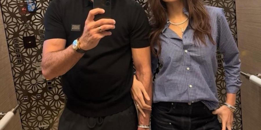 بالبلدي: "فخور
      بحبك
      جدًا"..
      علي
      محجوب
      يحتفل
      بعيد
      زواجه
      من
      آمال
      ماهر
      بطريقة
      رومانسية