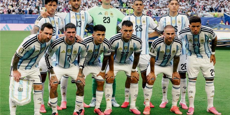 بالبلدي : صحيفة
      أرجنتينية
      تحذر
      ميسي
      ورفاقه
      من
      مباراة
      مصر
      بعد
      تخطي
      الرأس
      الأخضر
      العنيد:
      يوم
      سئ
      قد
      يطيح
      بكم