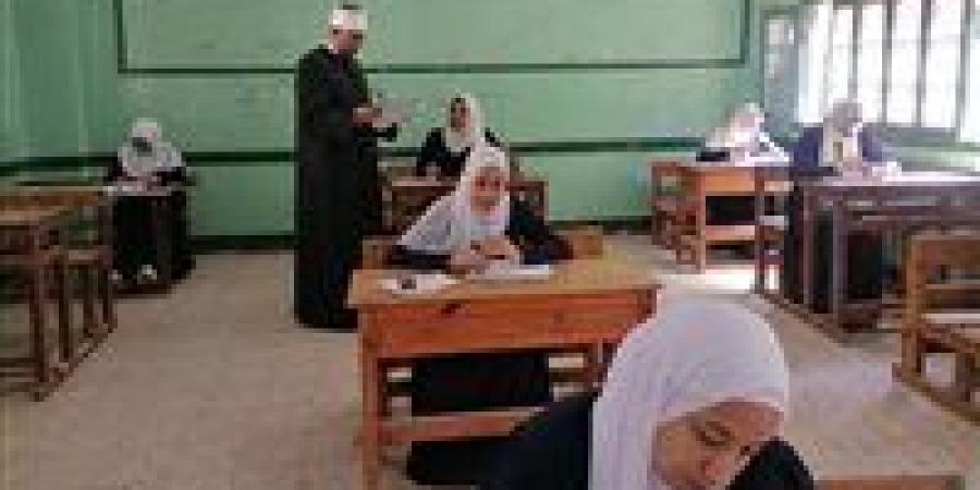 بالبلدي : بدء
      امتحان
      مادة
      الرياضيات
      التطبيقية
      بالقسم
      العلمى
      للشهادة
      الثانوية
      الأزهرية