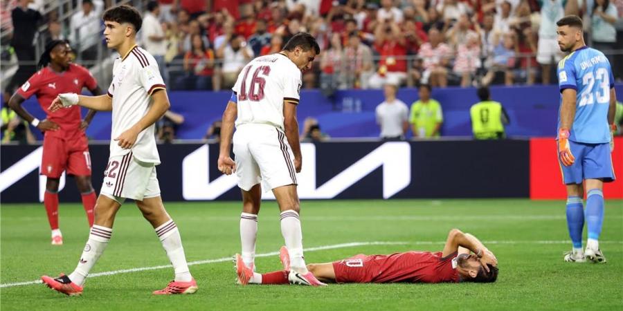 بالبلدي : رجل
      مباراة
      إسبانيا
      والبرتغال
      في
      كأس
      العالم