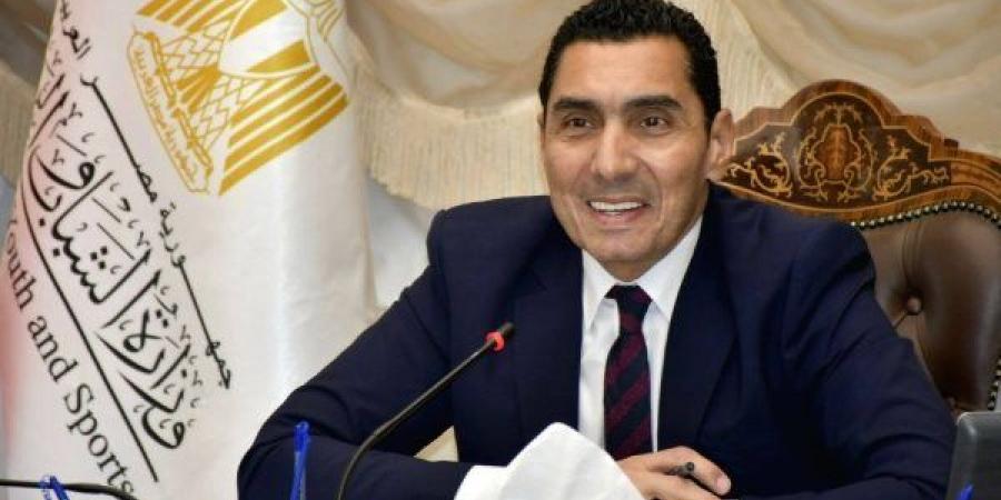 بالبلدي: وزير
      الرياضة
      يكشف
      سر
      اهتمام
      السيسي
      بإنجازات
      المنتخب
      الوطني