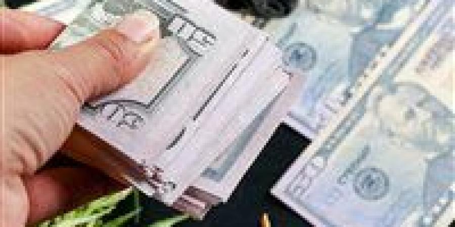 بالبلدي: سعر
      الدولار
      في
      البنوك
      والسوق
      السوداء
      اليوم
      الإثنين
      6
      -
      7
      -
      2026