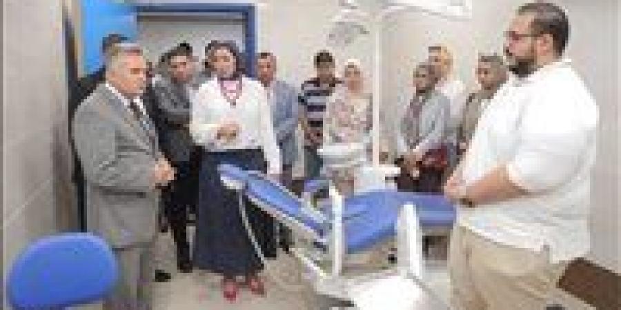 بالبلدي : رئيس
      جامعة
      السويس
      يتفقد
      المستشفى
      الجامعي