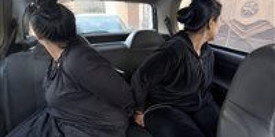 بالبلدي: من
      سيارة
      توصيل
      إلى
      منطقة
      نائية..
      كيف
      تحولت
      رحلة
      فتاتين
      في
      الصف
      إلى
      قضية
      تهز
      جنوب
      الجيزة؟