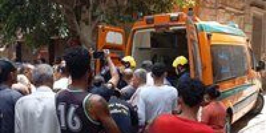بالبلدي : إنقاذ
      مصاب
      من
      أسفل
      الأنقاض
      إثر
      انهيار
      عقار
      مكون
      من
      4
      طوابق
      في
      بحري
      بالإسكندرية