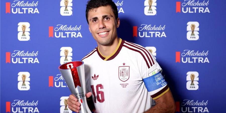 بالبلدي : رودري:
      ما
      فعلته
      مع
      لاعب
      البرتغال
      خطأ
      واعتذرت
      له..
      ورونالدو
      مثال
      يُحتذى
      به