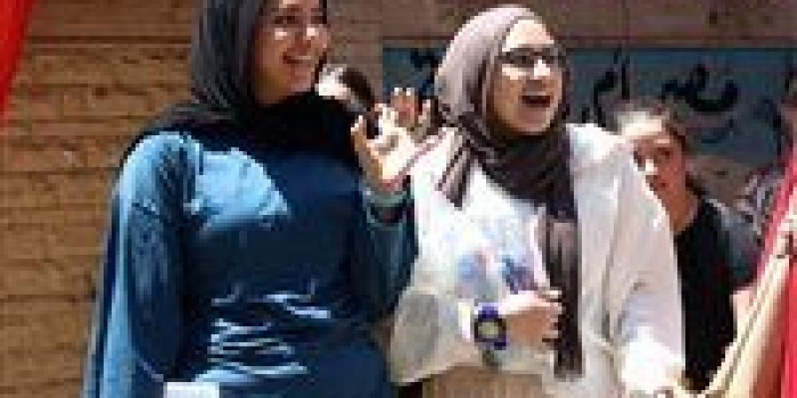 بالبلدي : اليوم...طلاب
      الثانوية
      العامة
      2026
      (النظام
      القديم)
      يؤدون
      امتحان
      التفاضل
      والتكامل
