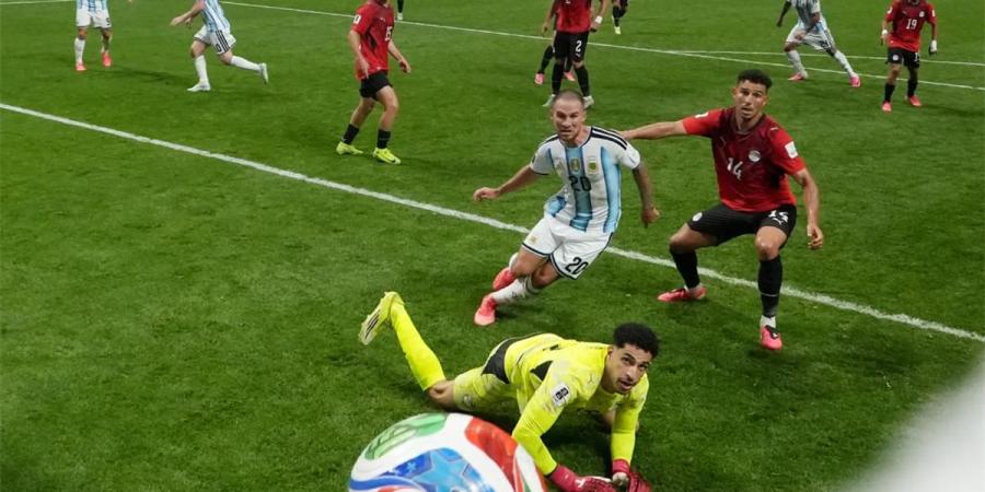 بالبلدي : جارديان:
      مصطفى
      شوبير
      سد
      منيع..
      ومصر
      نست
      القاعدة
      الذهبية
      أمام
      ميسي