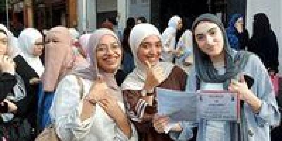 بالبلدي : عاجل|
      النماذج
      الاسترشادية
      للصف
      الثالث
      الثانوي
      2026
      pdf
      فيزياء