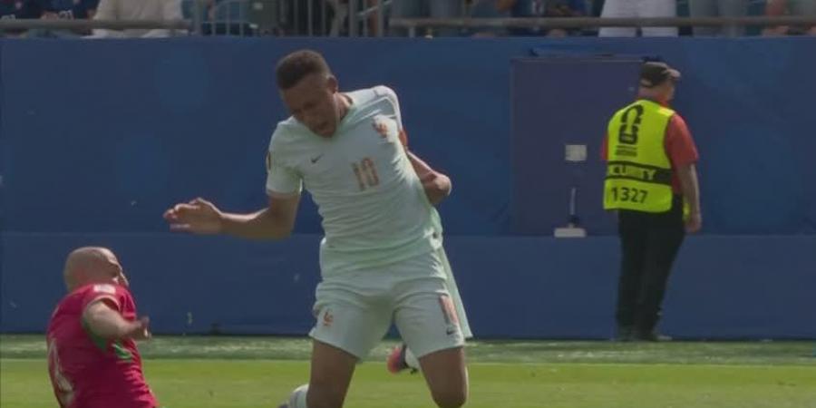 بالبلدي : بونو
      يتألق
      ويتصدى
      لركلة
      جزاء
      مبابي
      في
      مواجهة
      المغرب
      وفرنسا
      بمونديال
      2026
