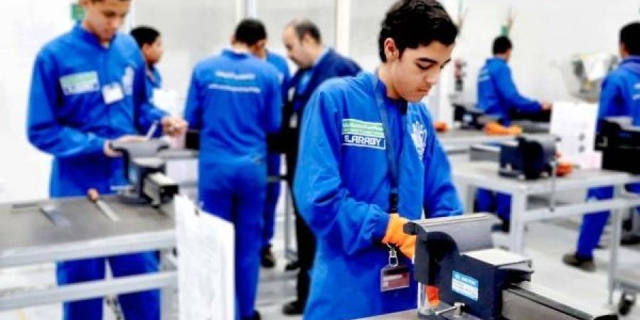 بالبلدي: هل
      تضمن
      المدارس
      التكنولوجية
      وظائف
      برواتب
      مرتفعة؟
      مفاجآت
      جديدة
      للطلاب