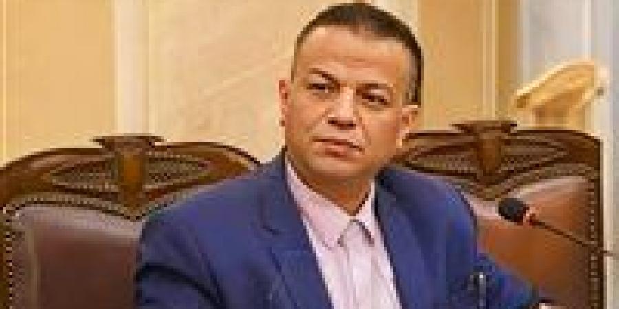 بالبلدي : هل
      الطلاب
      الوافدين
      مصدر
      دخل
      للعملة
      الصعبة؟
      «تربوي»
      يجيب