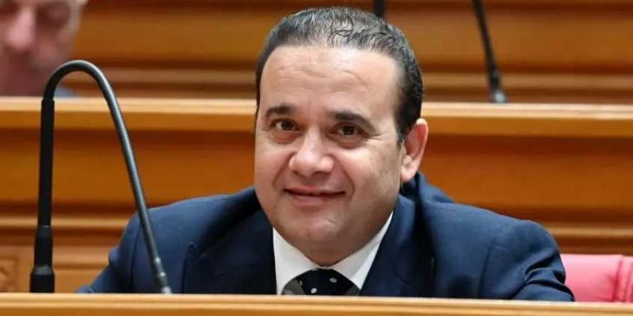 النائب
      ياسر
      عرفة:
      ”جامعة
      كيان”
      خطوة
      استراتيجية
      لبناء
      مستقبل
      يستند
      إلى
      العلوم
      المتقدمة
      والتكنولوجيا