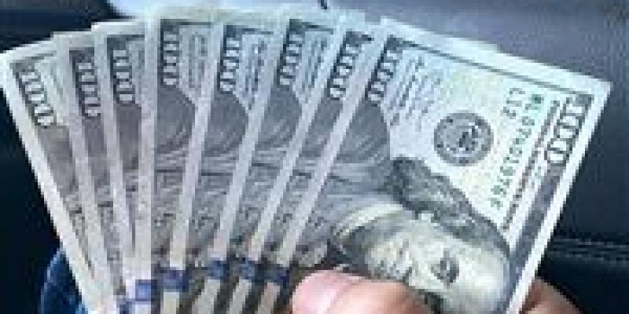 بالبلدي: سعر
      الدولار
      في
      البنوك
      والسوق
      السوداء
      اليوم
      الخميس
      23
      -
      7
      -
      2026