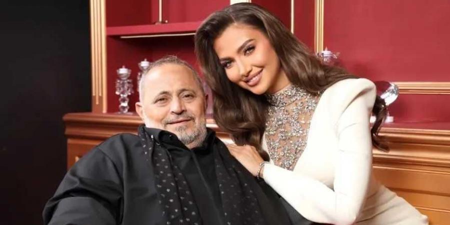 جورج
      وسوف
      يفتح
      قلبه
      في
      ”منا
      وفينا”:
      وديع
      حاضر
      في
      الذاكرة
      وتفاصيل
      رسالة
      فيروز
      ومفاجأة
      فنية
      جديدة