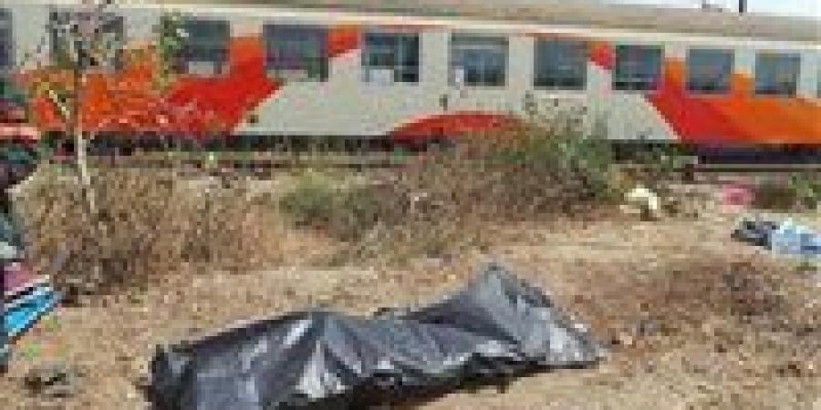 بالبلدي: مصرع
      عامل
      ومجهول
      الهوية
      أسفل
      عجلات
      قطار
      الصعيد
      بالمنيا