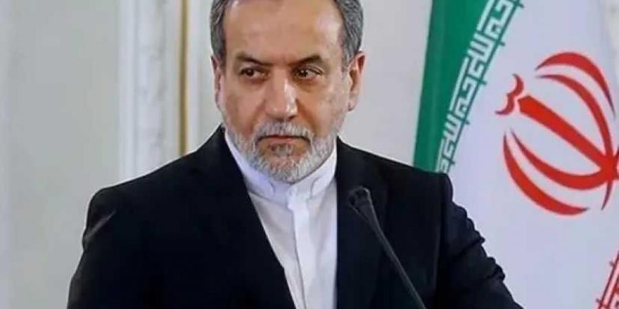 وزير
      خارجية
      إيران:
      زيلنسكي
      هاجم
      سفينة
      تجارية
      إيرانية
      بإيعاز
      من
      إسرائيل
      لجر
      أوروبا
      إلى
      الحرب