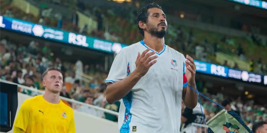 بالبلدي : بعد
      اعتزاله..
      أحمد
      حجازي
      يستعد
      لمهمة
      جديدة
      بأحد
      الأندية
      السعودية