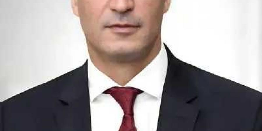 وزير
      الصناعة
      يتفقد
      4
      مصانع
      بالإسماعيلية..
      ويؤكد:
      الصناعات
      الغذائية
      والهندسية
      تقود
      النمو
      وزيادة
      الصادرات