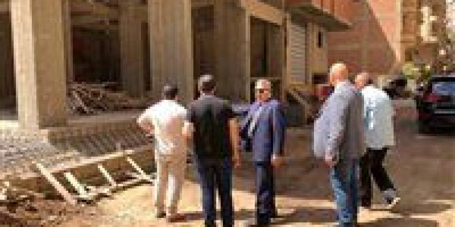 بالبلدي: محافظ
      الدقهلية
      يتفقد
      عقارات
      بطلخا
      ويشدد
      لا
      تهاون
      في
      مخالفات
      البناء