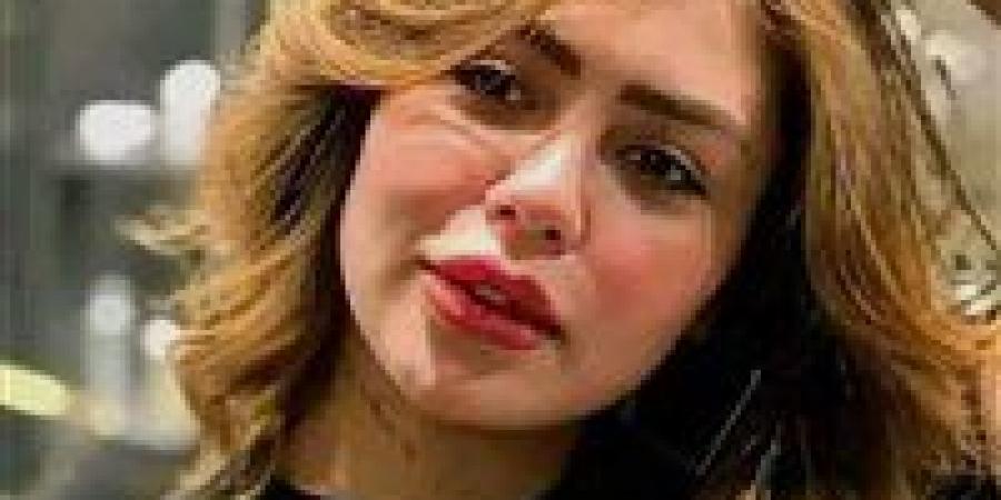 بالبلدي: اليوم..
      الحكم
      على
      البلوجر
      هدير
      عبد
      الرازق
      في
      قضية
      غسل
      الأموال