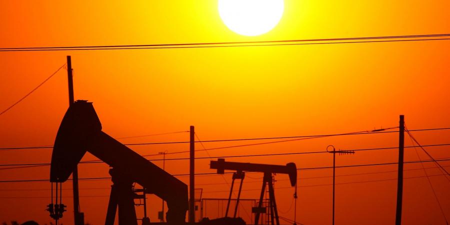 بالبلدي: توقف القتال بين أمريكا وإيران يدفع أسعار النفط للهبوط بأكثر من 6%