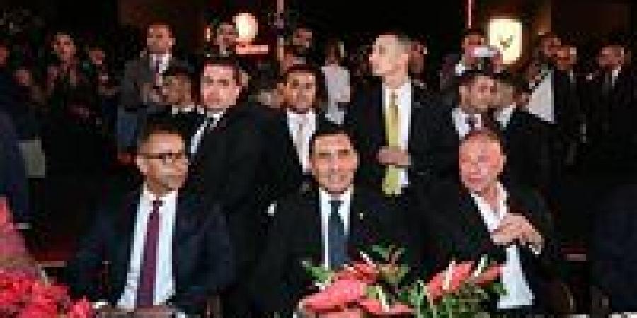 بالبلدي: جوهر
      نبيل
      يشرح
      رؤية
      الدولة
      للرياضة
      على
      هامش
      حفل
      رعاية
      الاهلي
