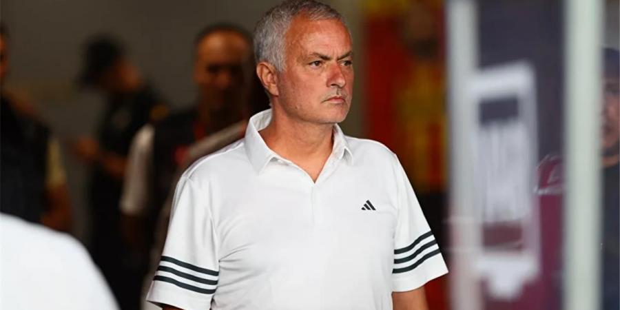 بالبلدي : ضربة
      لـ
      مورينيو..
      إصابة
      لاعب
      ريال
      مدريد
      وتحديد
      مدة
      غيابه